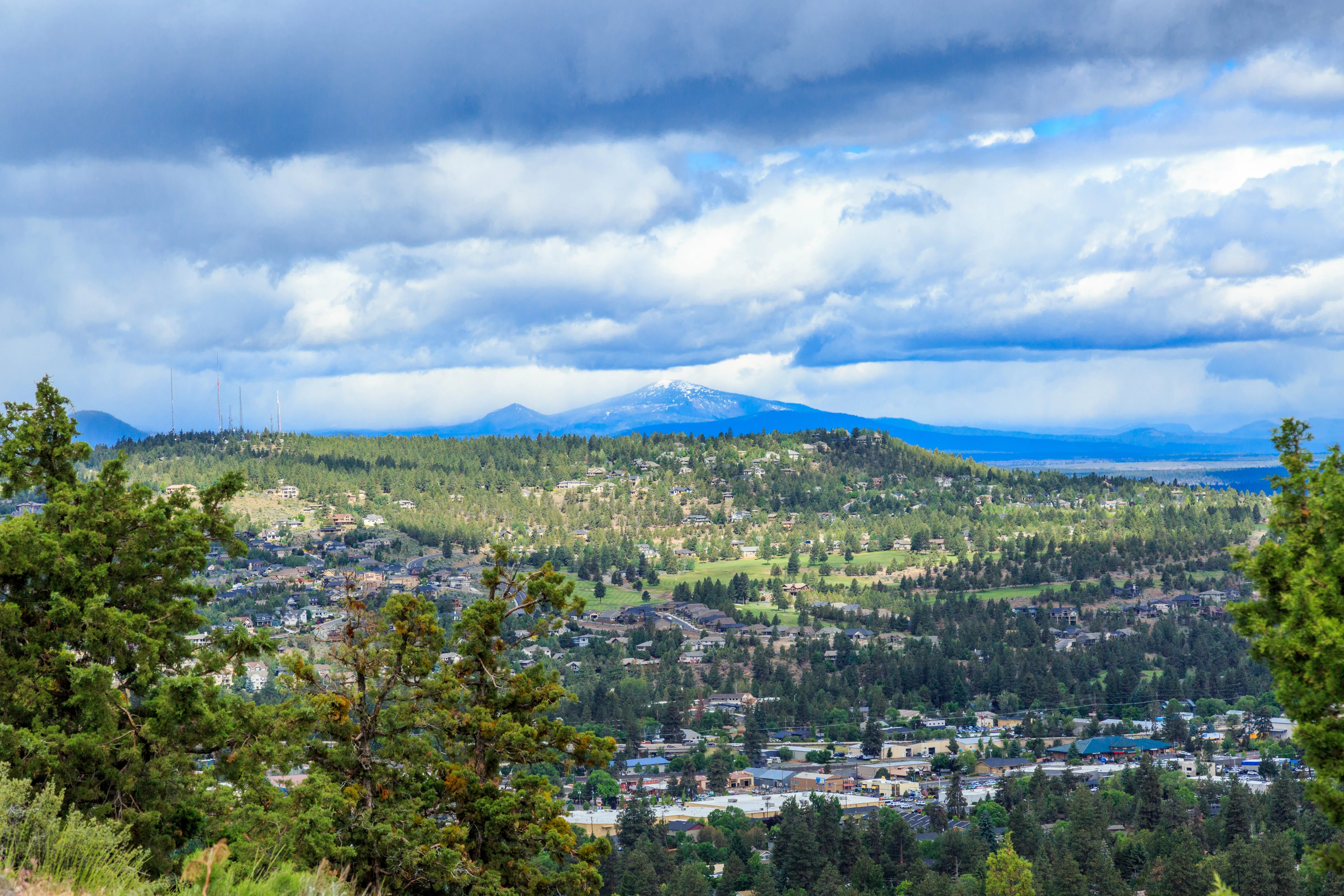 Redmond Valley with Smith Rock ridge